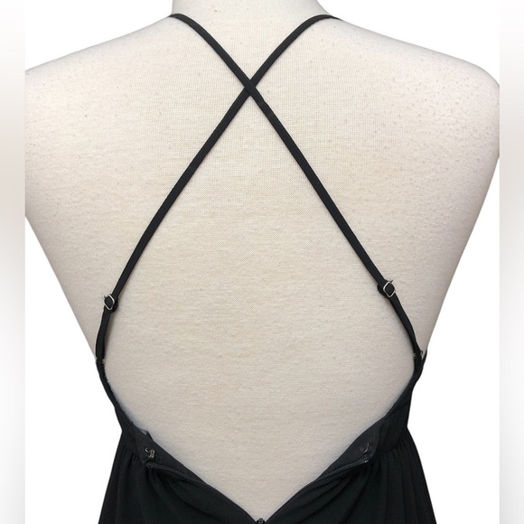 Forever 21 Black Plunging Maxi Dress - Picture 6 of 12